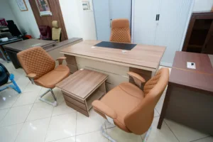 Bureau de Direction avec Retour et Caisson Mobilité Beige C51 D180 Ref 1701 - Design Moderne, Fonctionnel et Pratique avec Rangement.