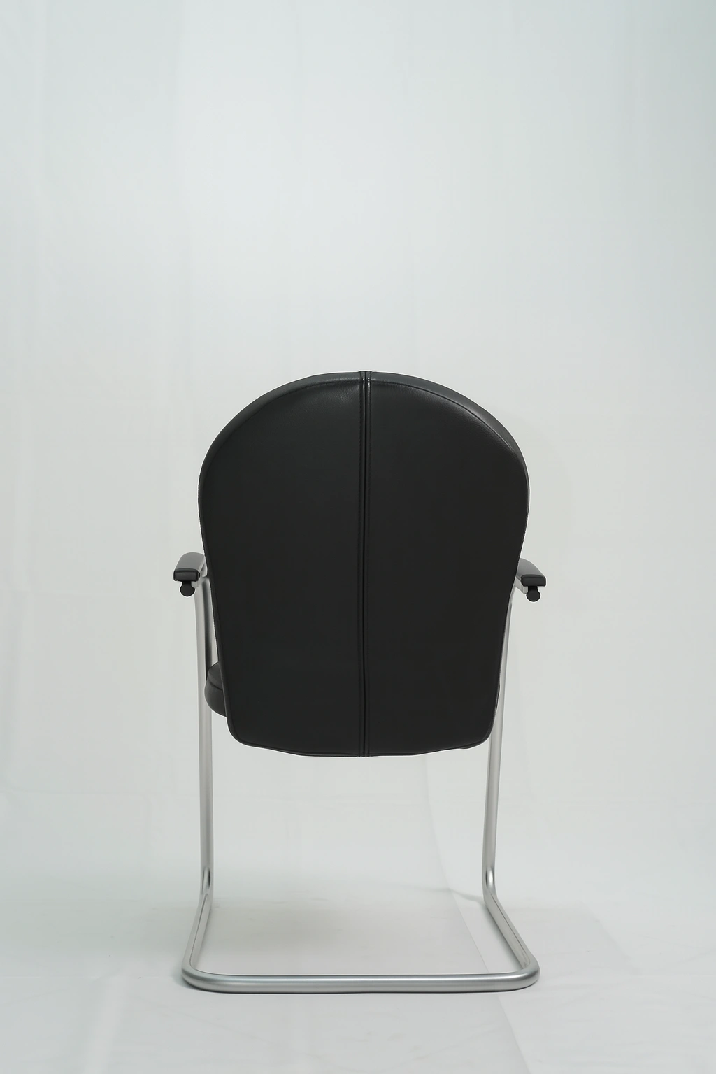 chaise-visiteur-cuir-noir-occasion-metal-2